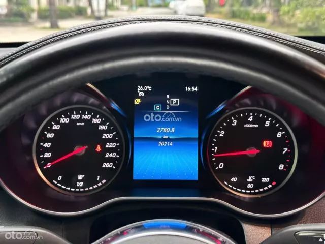 Mercedes-Benz GLC 300 4Matic Coupe 2021 6