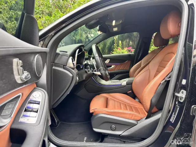 Mercedes-Benz GLC 300 4Matic Coupe 2021 8