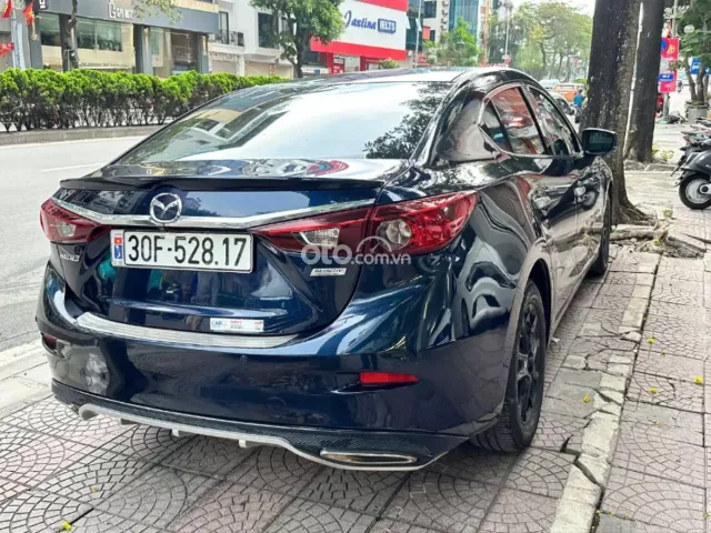 Mazda 3 1.5L Sedan 2018 5