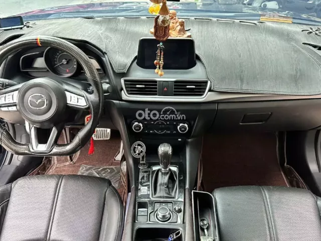 Mazda 3 1.5L Sedan 2018 17