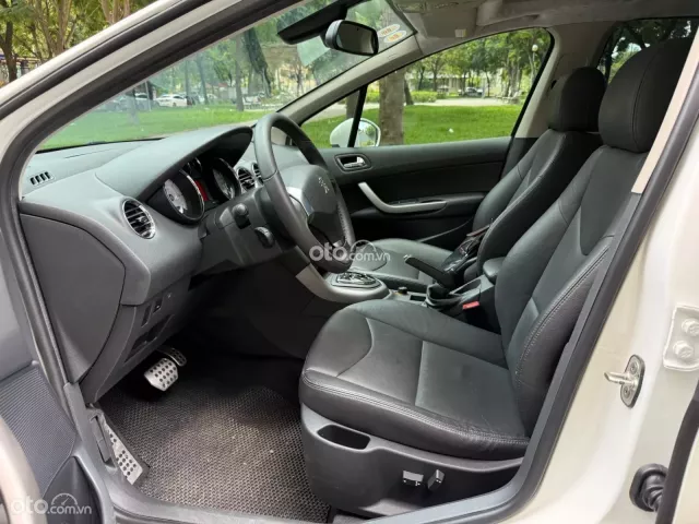 Peugeot 408 Premium 2016 9