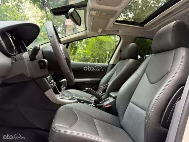 Peugeot 408 Premium 2016 10