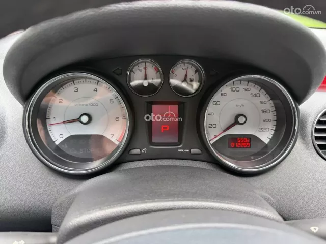 Peugeot 408 Premium 2016 14