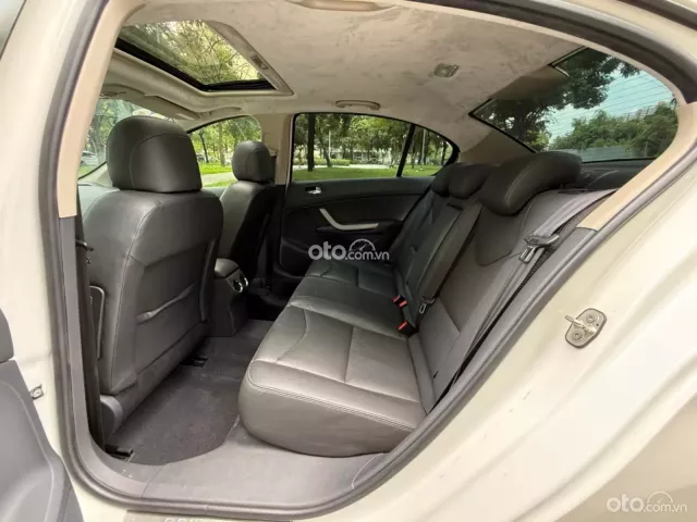 Peugeot 408 Premium 2016 16