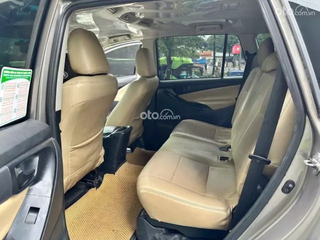 Toyota Innova 2.0E 2022 9