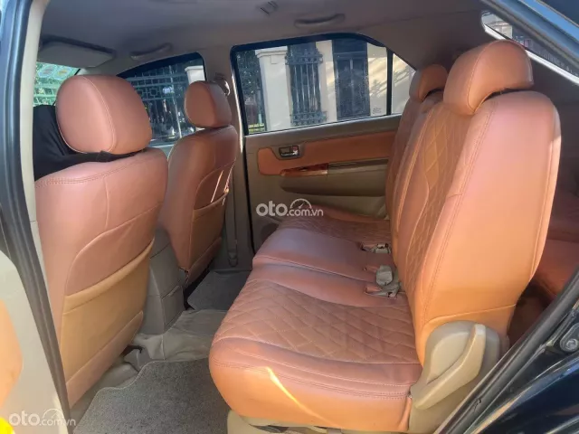 Toyota Fortuner 2.7 V 4X2 AT 2008 11