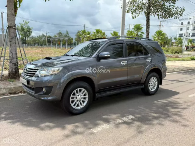 Toyota Fortuner 2.4 MT 4x2 2014 2