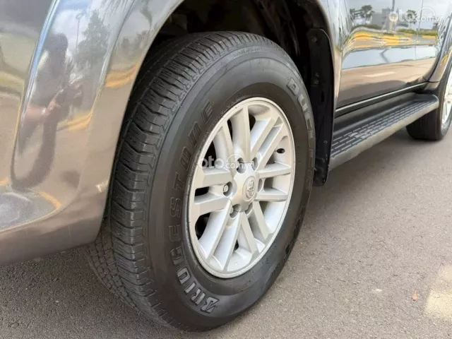 Toyota Fortuner 2.4 MT 4x2 2014 3