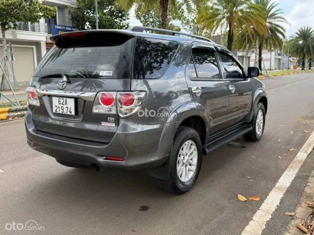 Toyota Fortuner 2.4 MT 4x2 2014 17