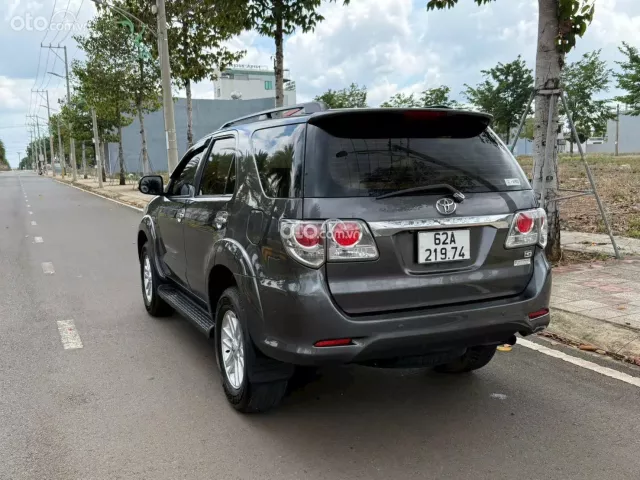 Toyota Fortuner 2.4 MT 4x2 2014 19