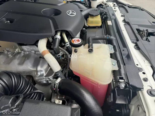 Toyota Hilux 2.4E 4×2 AT 2020 13