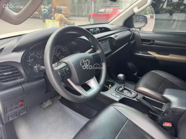 Toyota Hilux 2.4E 4×2 AT 2020 12