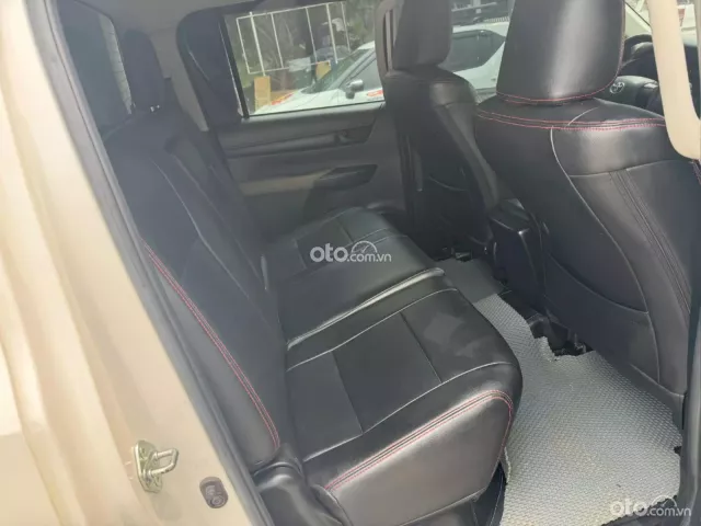 Toyota Hilux 2.4E 4×2 AT 2020 10