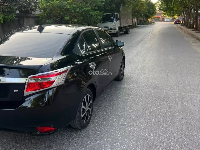 TOYOTA Vios E 1.5 MT đời 2016. Xe đại chất, zin đẹp. Màn hình, cam lùi đủ. Mọi chức năng hoàn hảo Alo