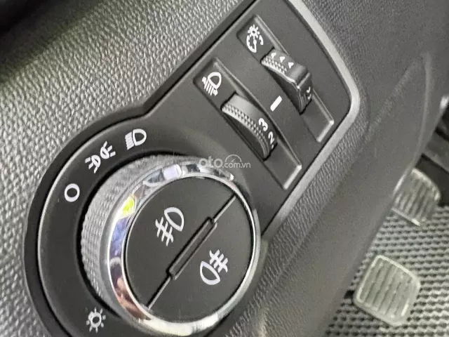 Chevrolet Trailblazer 2.5L 4×2 MT LT 2018 19