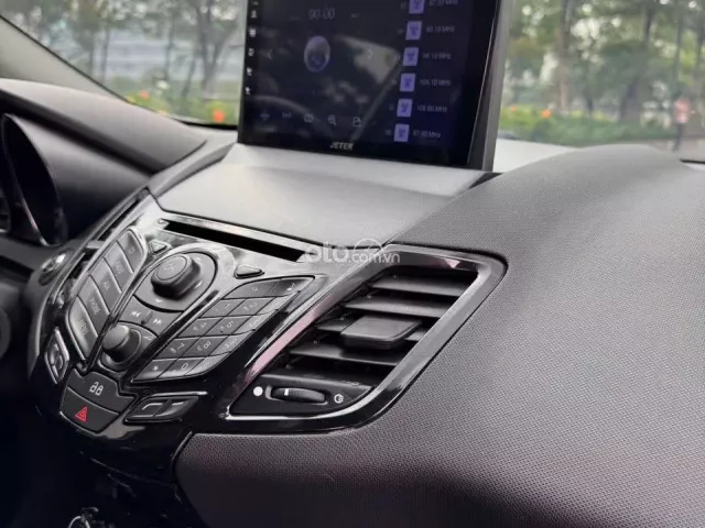 Ford Fiesta Titanium 1.0 AT EcoBoost 2018 11