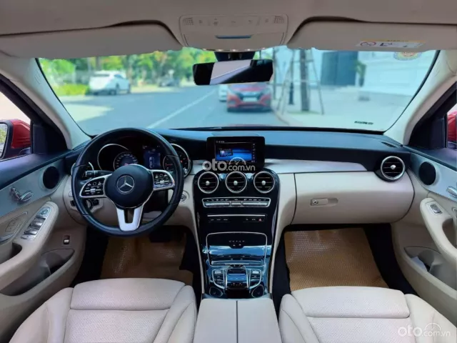 Mercedes-Benz C180 AMG 2021 8