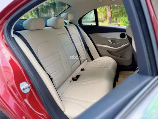 Mercedes-Benz C180 AMG 2021 14