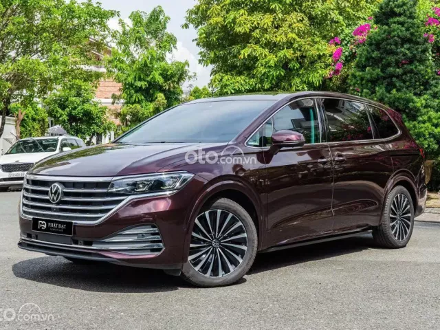Volkswagen Viloran Luxury 2024 2