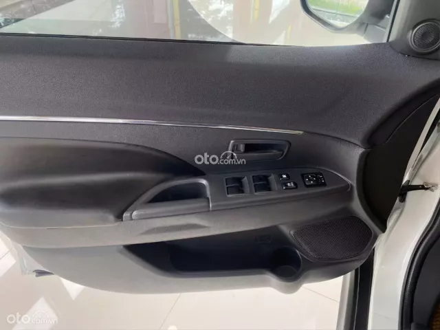 Mitsubishi Outlander 2.0 CVT 2014 9