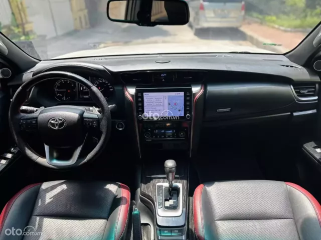Toyota Fortuner 2.4 AT 4x2 Legender 2021 7