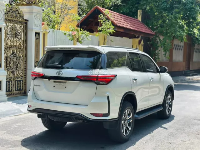 Toyota Fortuner 2.4 AT 4x2 Legender 2021 6