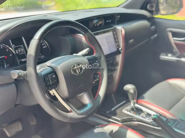 Toyota Fortuner 2.4 AT 4x2 Legender 2021 10