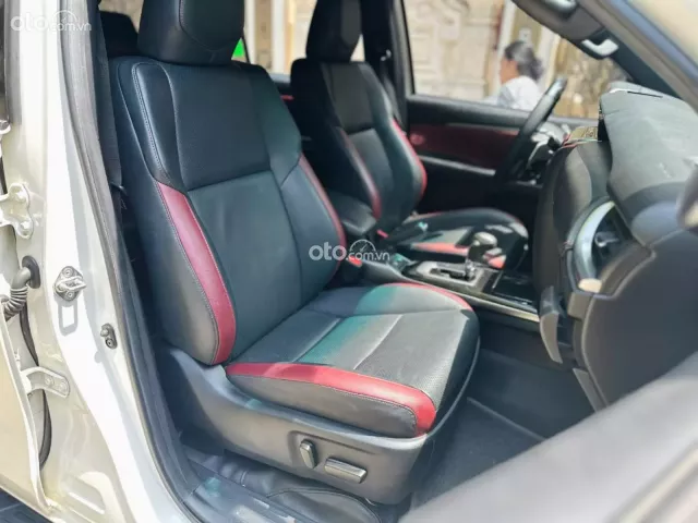 Toyota Fortuner 2.4 AT 4x2 Legender 2021 9