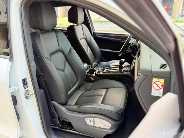 Porsche Macan 2023 8