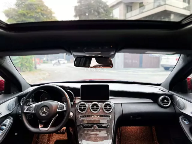 Mercedes-Benz C300 2018 15