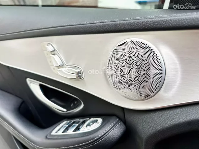 Mercedes-Benz C300 2018 21