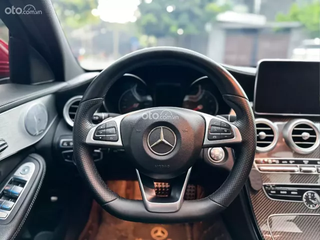 Mercedes-Benz C300 2018 13
