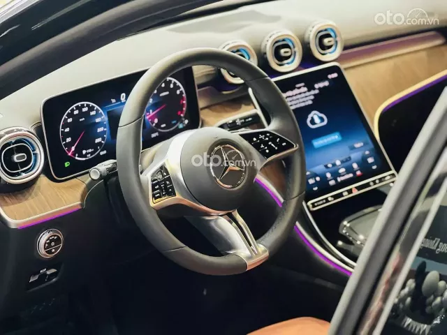 Mercedes-Benz C200 Avantgarde Plus 2024 10
