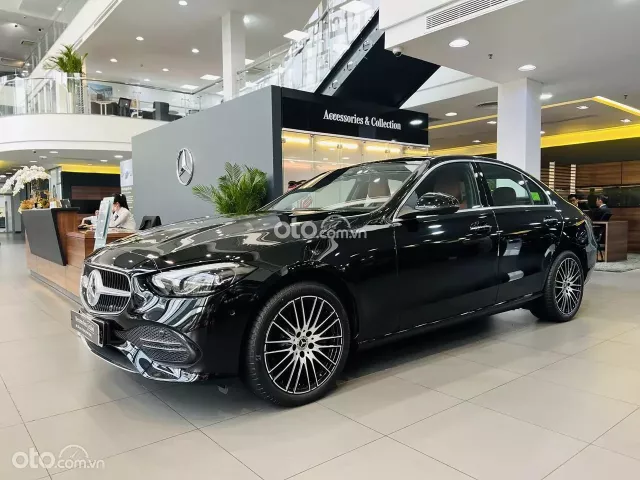 Mercedes-Benz C200 Avantgarde Plus 2024 3
