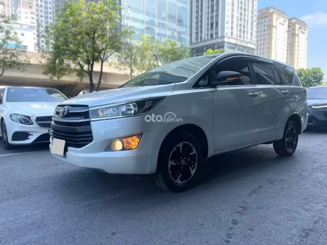 Toyota Innova 2.0G 2019 5