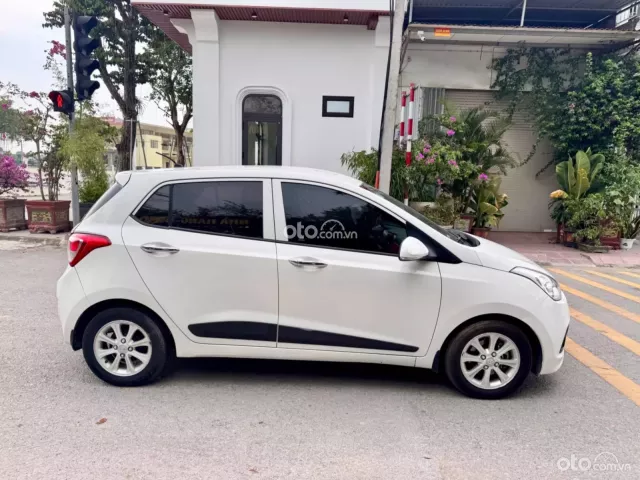 Hyundai Grand i10 Hatchback 1.2 AT 2016 4