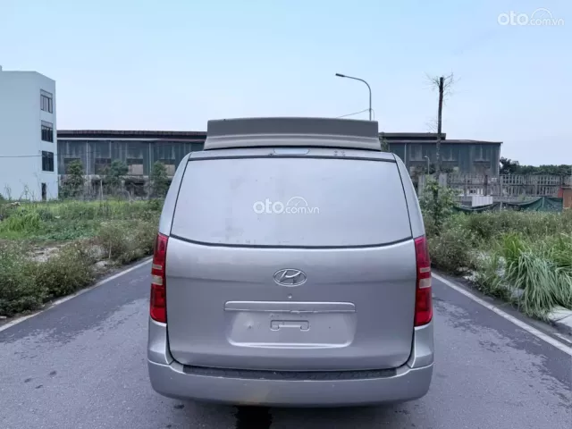 Hyundai Grand Starex 2.4 AT 2012 4