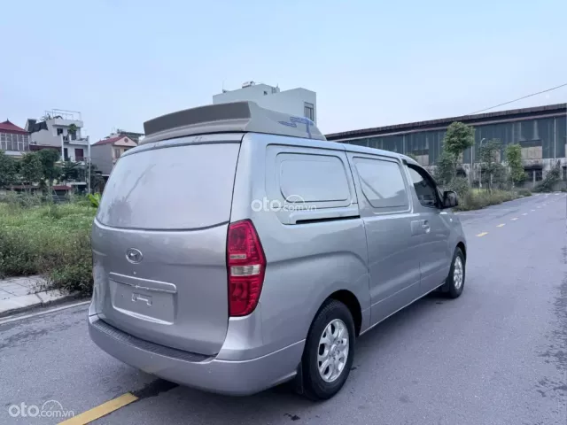 Hyundai Grand Starex 2.4 AT 2012 5