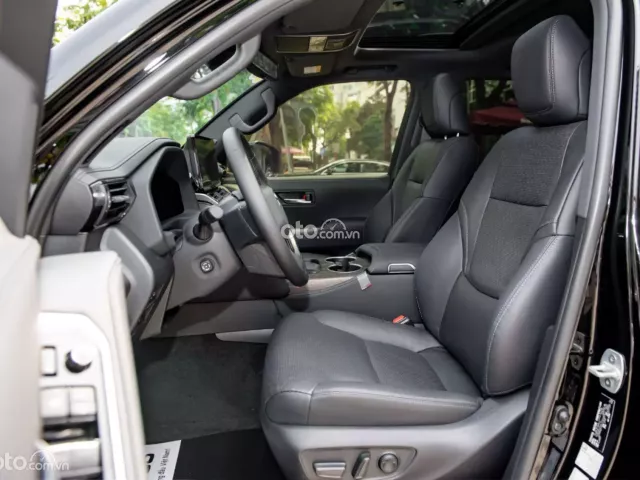 Toyota Land Cruiser V6 3.5L TURBO 2025