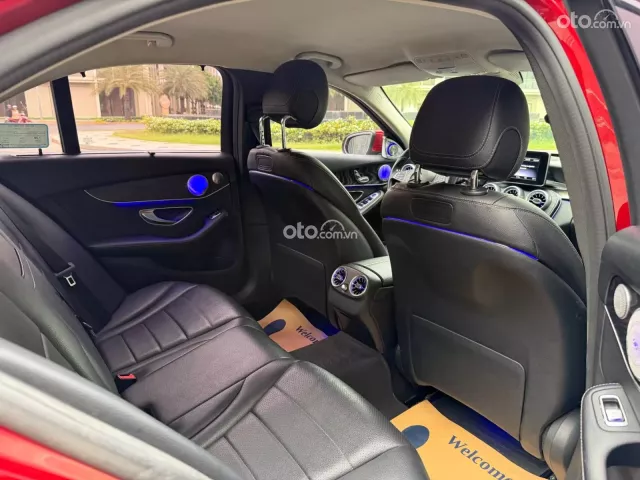 Mercedes-Benz C200 2.0 AT 2018 12