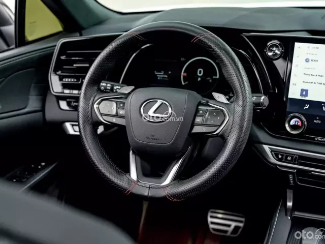 Lexus RX 500h F-Sport Performance 2025 8