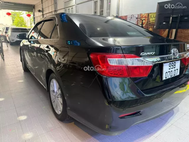 Toyota Camry 2.5Q 2012 10