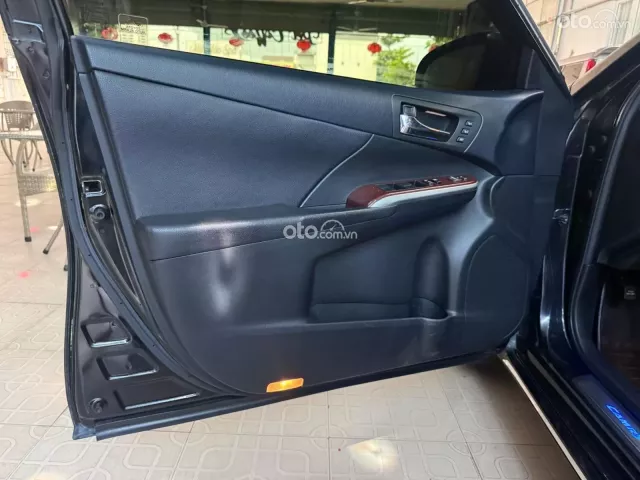 Toyota Camry 2.5Q 2012 14