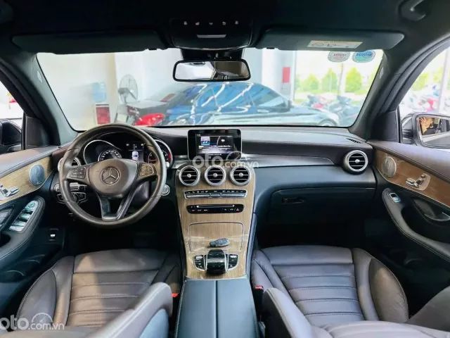 Mercedes-Benz GLC 250 4Matic 2019 4