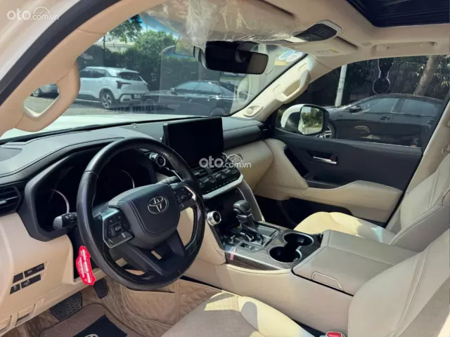 Toyota Land Cruiser 2023 16