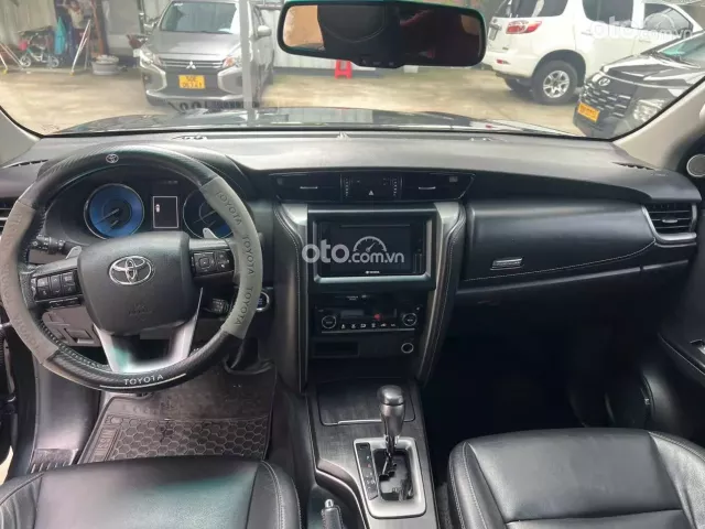Toyota Fortuner 2.4G 4x2 AT  2022 13