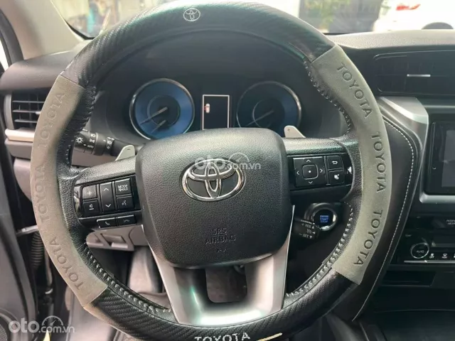 Toyota Fortuner 2.4G 4x2 AT  2022 12