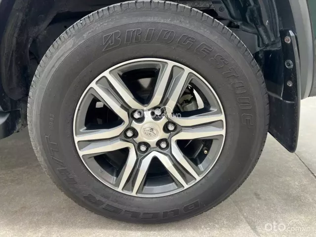 Toyota Fortuner 2.4G 4x2 AT  2022 8
