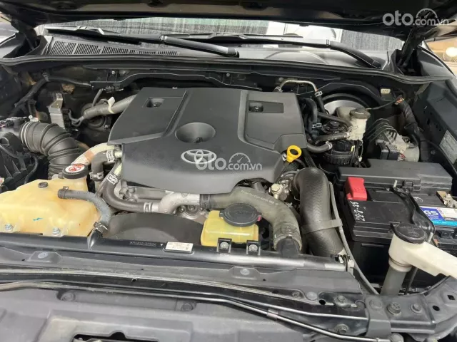 Toyota Fortuner 2.4G 4x2 AT  2022 5