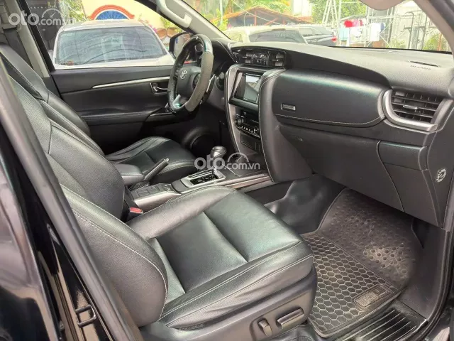 Toyota Fortuner 2.4G 4x2 AT  2022 17
